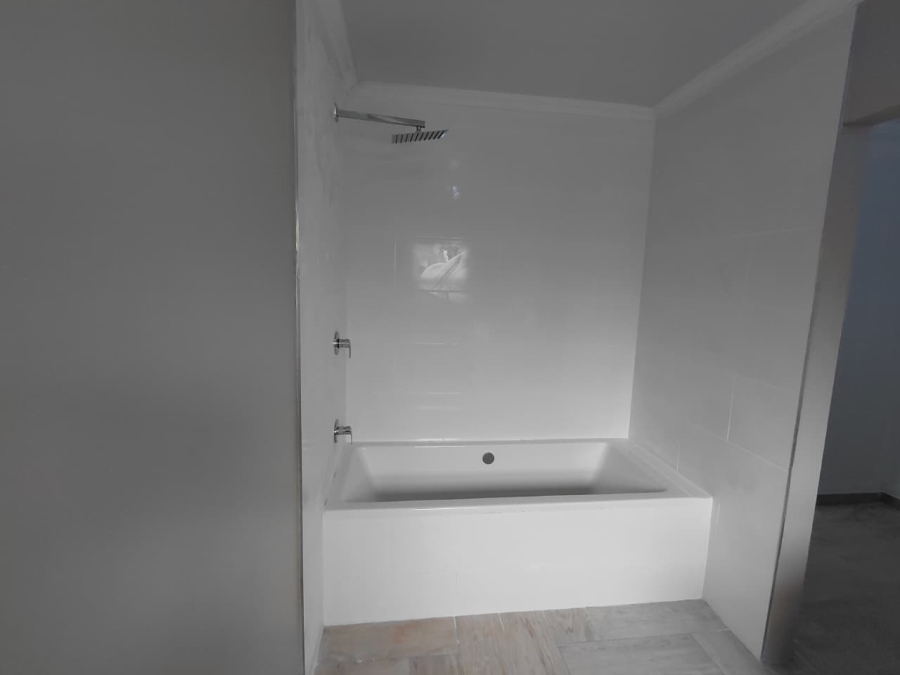 3 Bedroom Property for Sale in Paradise Beach Eastern Cape